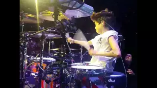 Landon Barker killing the drums at the forum at the blink 182 concert