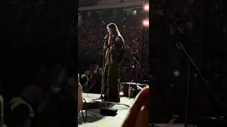 Elisa canta Eppure Sentire durante concerto Coldplay a Milano #coldplay #elisa