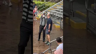This was unexpected! Laughed so hard 🤣😆 #seaworldmime #funny #robthemime