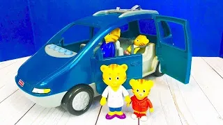 MUSICAL FISHER PRICE LOVING FAMILY Van Fish TRIP with DANIEL TIGER’S Neighbourhood Toys!