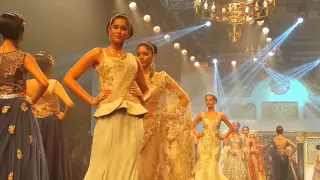 sonam kapoor walk on iijw stage