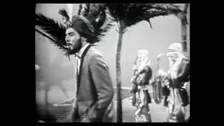 Sam the Sham & the Pharohs  (live vocals w original music) -  Wooly Bully (May 11,1965) Stereo Mixed