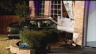 Car Crashes into Southwest Austin Home