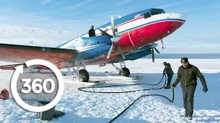 Fly an Airplane on Skis | Antarctica 360 VR Video | Discovery TRVLR