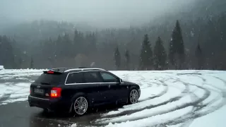 Low Rider Audi S4 4.2 V8 snow donut