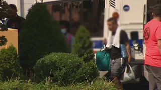 City officials say more than 1,600 migrants have come to Chicago from Texas