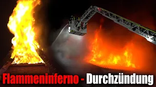 [DURCHZÜNDUNG] WOHNHAUS in VOLLBRAND - METERHOHE Flammen - Vollalarm Feuerwehr Lotte