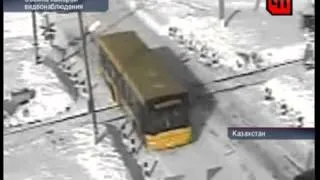 ДТП на жд переезде в в Усть-Каменогорске.