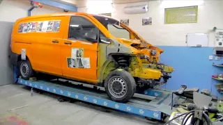 MERCEDES Viano  Лобовой в ЛОБОВОЕ.    Видос пятилетней давности.