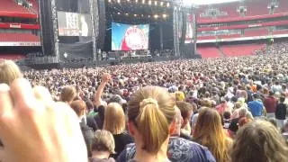 Kaiser Chiefs Crowd Wave! Emirates Stadium June 1st 2013.