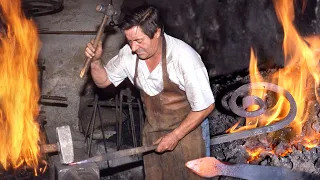 The blacksmith. Craftsmanship forging techniques in the forge and iron work | Documentary film