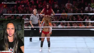 WWE Raw 8/17/15 Sasha Banks vs Nikki Bella