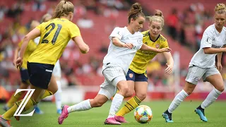 Frauen von Bayern München spielen gegen den FC Arsenal in der Champions League