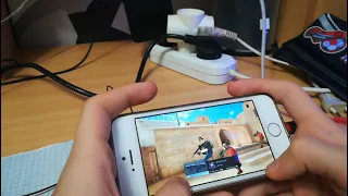 Как я играю на IPhone 5s! Мой ХЕНДКАМ Standoff 2! (коплю на IPad 2018)