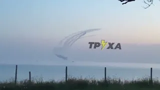 Очевидці зняли на відео виліт восьми ракет з окупованого Криму в бік материкової України