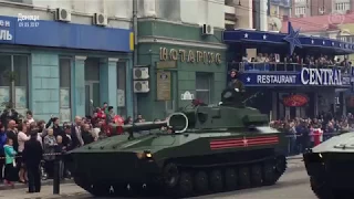 9 мая в Донецке: Парад военной техники и «Бессмертный полк»