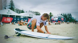 I Faced My Fears!! Traveling to Australia to chase my DREAMS! 
        (Snapper Rocks)