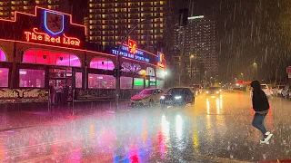 STRONG Rain with Lightning ⛈️ reaches Benidorm! #benidormbyana