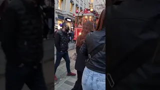 ISTIKLAL STREET (ISTANBUL)