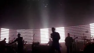 Massive attack - Risingson @ Terminal 5 New York 5/11/2010  #3