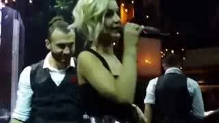 Полина Гагарина live в Siberia 24.10.2015 - Шагай!