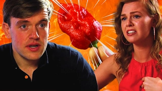 People Date Whilst Eating The World's Hottest Wings (Carolina Reaper)