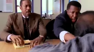 Lester and Bunk Interrogating crew from the ship in "The Wire"