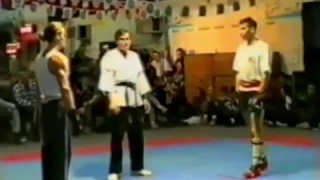 Thai boxing Vs Wing chun.