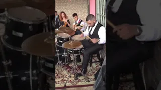 TOCANDO "UM MALUCO NO PEDAÇO" NA ENTRADA DO NOIVO