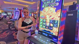 She Plays Slots For A LIVING! (Las Vegas Slot Pro AT WORK!)