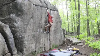 Powerlinez Bouldering: Metal Fingers v13 First Ascent