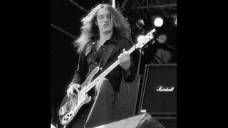 Dee Giallo Carlo Lucarelli racconta Cliff Burton