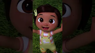 Can Nina Catch the Twinkling Star! #Shorts | CoComelon Nursery Rhymes