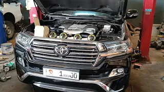 Toyota Land Cruiser 570 Replacing front air suspension Accumulator