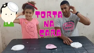 Lua em Torta na cara/ Lua in Pie in the face