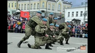 Показательные выступления разведчиков 98-й гвардейской воздушно десантной дивизии