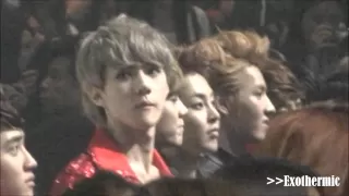 121130 MAMA Hong Kong-EXO's reaction when the stage giving the award "artist of the year".wmv