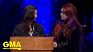 Naomi Judd's daughters tearfully accept Country Music Hall of Fame honor l GMA