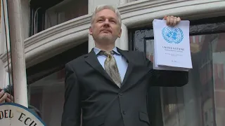UK court delays Julian Assange's extradition