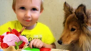 Baby Denis shares an ice-cream with his doggy friend and doesn't even tastes it