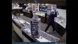Robbery Suspects Caught on Tape NR13059cn