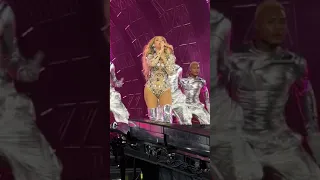 Beyoncé : COZY - Las Vegas, NV [Night 2] Renaissance World Tour 2023