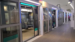 Paris Metro Barbara - Line 4 RATP