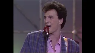Hombres G - Marta tiene un marcapasos (Directo en La Noche) 1986