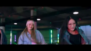 NewJeans 뉴진스 'Hype Boy' Official MV MINJI ver