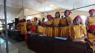 Ekwerem N'otu Chineke by St Michael's parish choir Amakohia Uratta.
