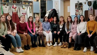 "В саду осіннім айстри білі". ансамбль "Кралиця". заспівують Анастасія Чабан та Анна Бубенщикова.