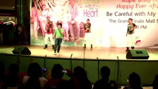 JM Ibanez sings 'Happy' at the Be Careful With My Heart Finale Mall Show