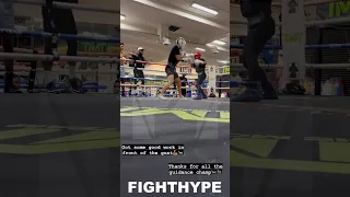 FLOYD MAYWEATHER TEACHES CHECK HOOK KNOCKOUT SHOT TO PROTEGE CURMEL MOTON