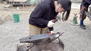 Korean Master Farrier and His Female Disciple. How to Restore Horse’s Hoof